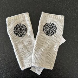 Carolyn Rowan Fingerless Cashmere Gloves